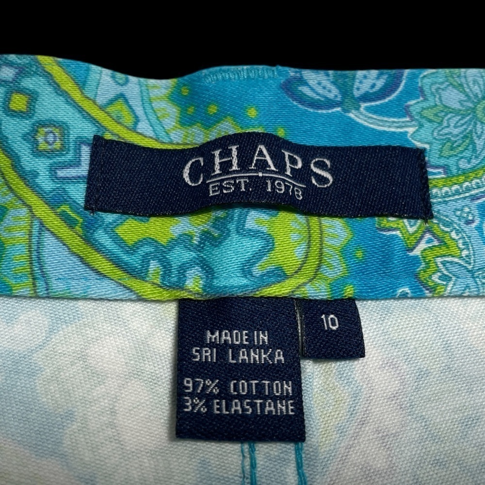Chaps size 10 Women's Turquoise Paisley Capris - Picture 3 of 3